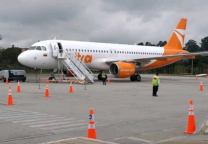 dgaviacion_'s tweet photo. Ultra Air solicitó a la @AerocivilCol 11 rutas a #Venezuela.

Desde Bogotá a Barcelona (VE), Caracas, Maracaibo, Porlamar y Valencia.

Cali y Cartagena a Caracas.

Desde Medellín a Caracas, Porlamar y Valencia.

Ultra podrá operar vuelos internacionales a partir del próximo año. https://t.co/EihZz300kF