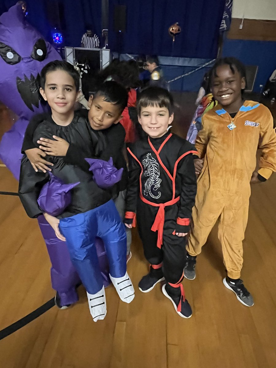 Mrs. Gaddy 💕💚 tweet media