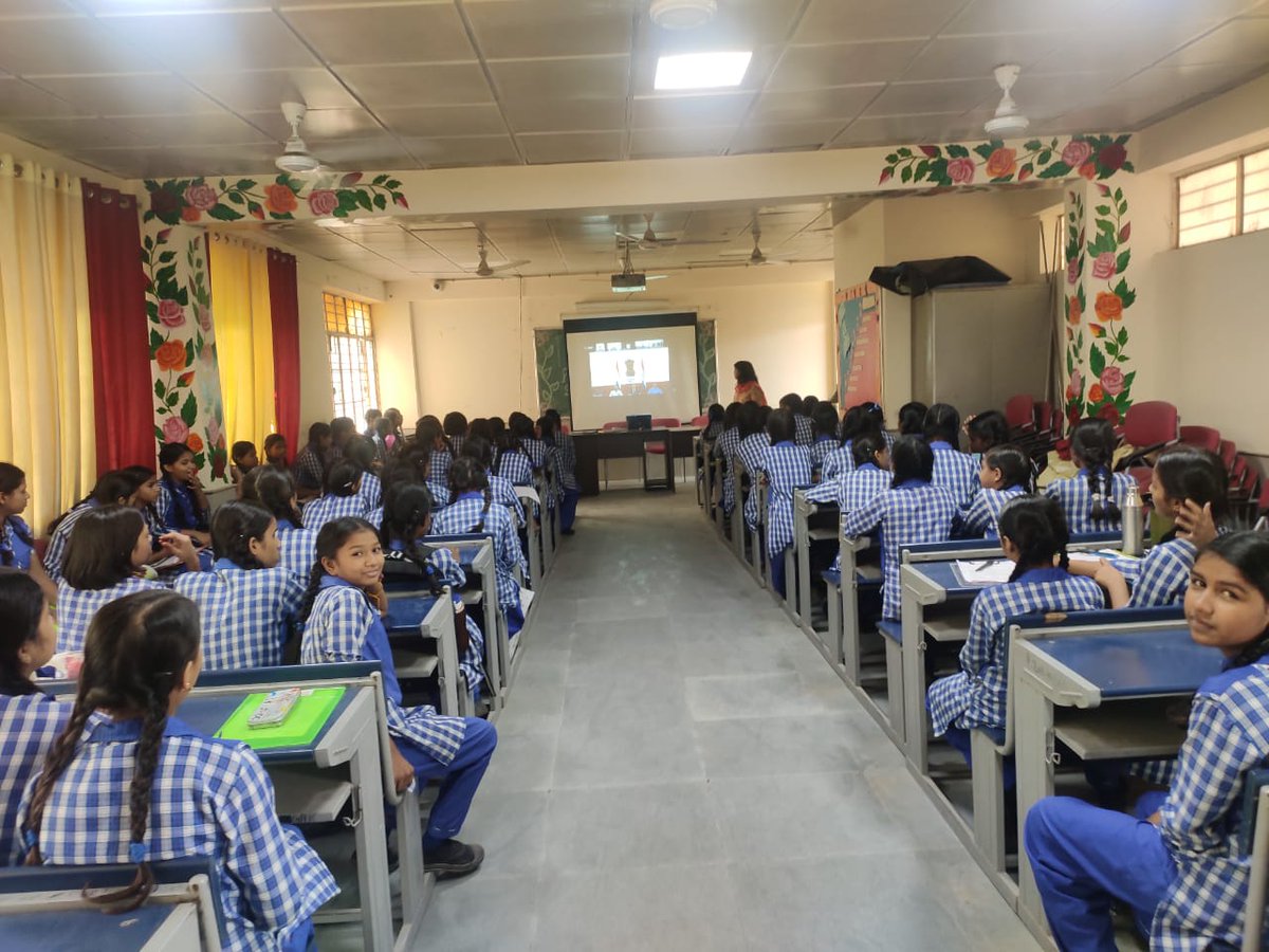 drmanishadiet's tweet image. #Veergatha Webinar on Interaction with #gallantryawardees
SKV No 2 Sagarpur ND(SWB)
HOS: Nivedita Sachdeva
Nodal: Isamvati
CRCC: Sandhya Verma
@DefenceHQ @EduMinOfIndia @cbseindia29
@SpokespersonMoD @Minister_Edu @SCERT2021 @diet_gh @Dir_Education @Rajanish2007