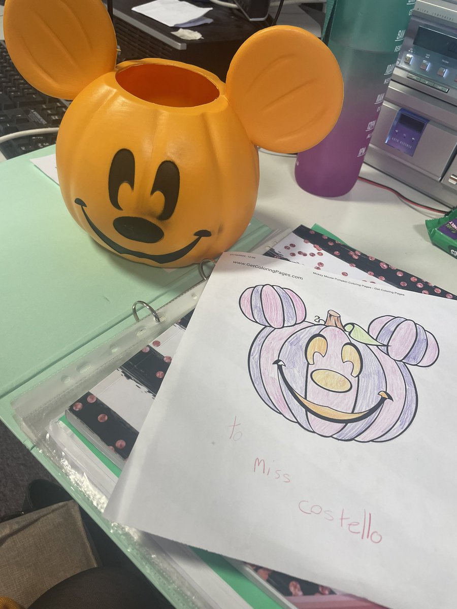 MissCostello2's tweet photo. Disney club this week had a Halloween theme! Lots of fun! https://t.co/oZQafCThqx