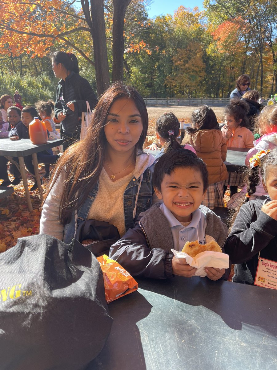 BrightToo5's tweet photo. Pumpkin 🎃 Picking was Awesome! My little pumpkins 🎃 had so much fun with their parents and classmates. Ms. Rosa and Ms. Alina’s Class. https://t.co/Bx0ZUkYIHg