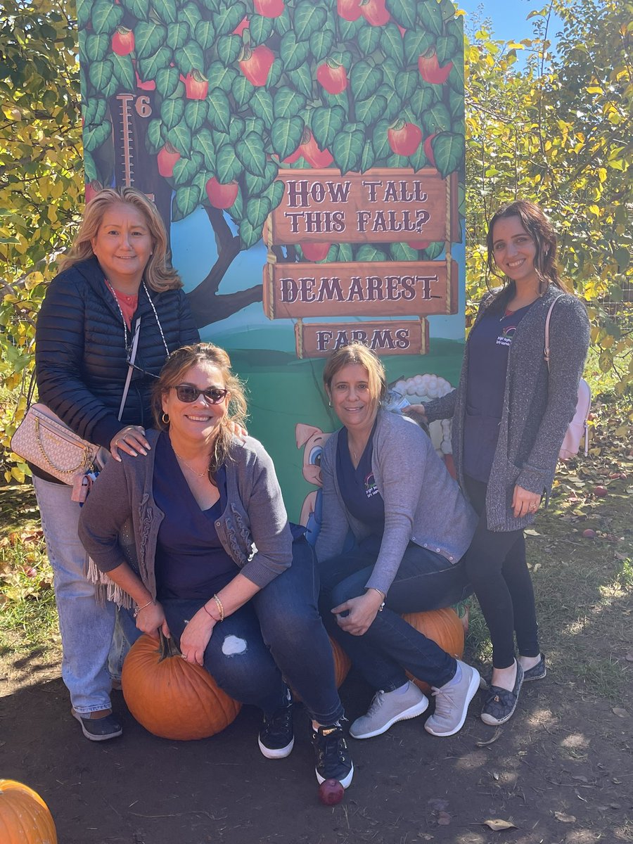 BrightToo5's tweet photo. Pumpkin 🎃 Picking was Awesome! My little pumpkins 🎃 had so much fun with their parents and classmates. Ms. Rosa and Ms. Alina’s Class. https://t.co/Bx0ZUkYIHg