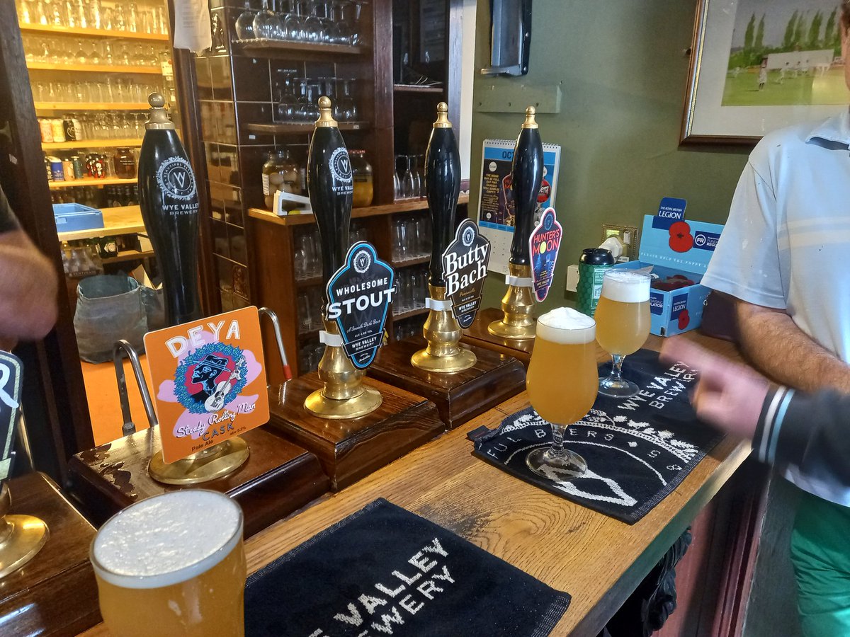 AlastairPKerr's tweet photo. Just about to have a pint of @deyabrewery Steady Rolling man on cask @ThePelicanGlos tasting amazing with other good beers from @WildeChildBeer @WyeValleyBrew @GloucesterBID @EmGibbon @kevkeeble @CampaignforPubs #Goodbeer #Goodpub #Goodbrewery #Gloucester https://t.co/tuJ7hJaSOi
