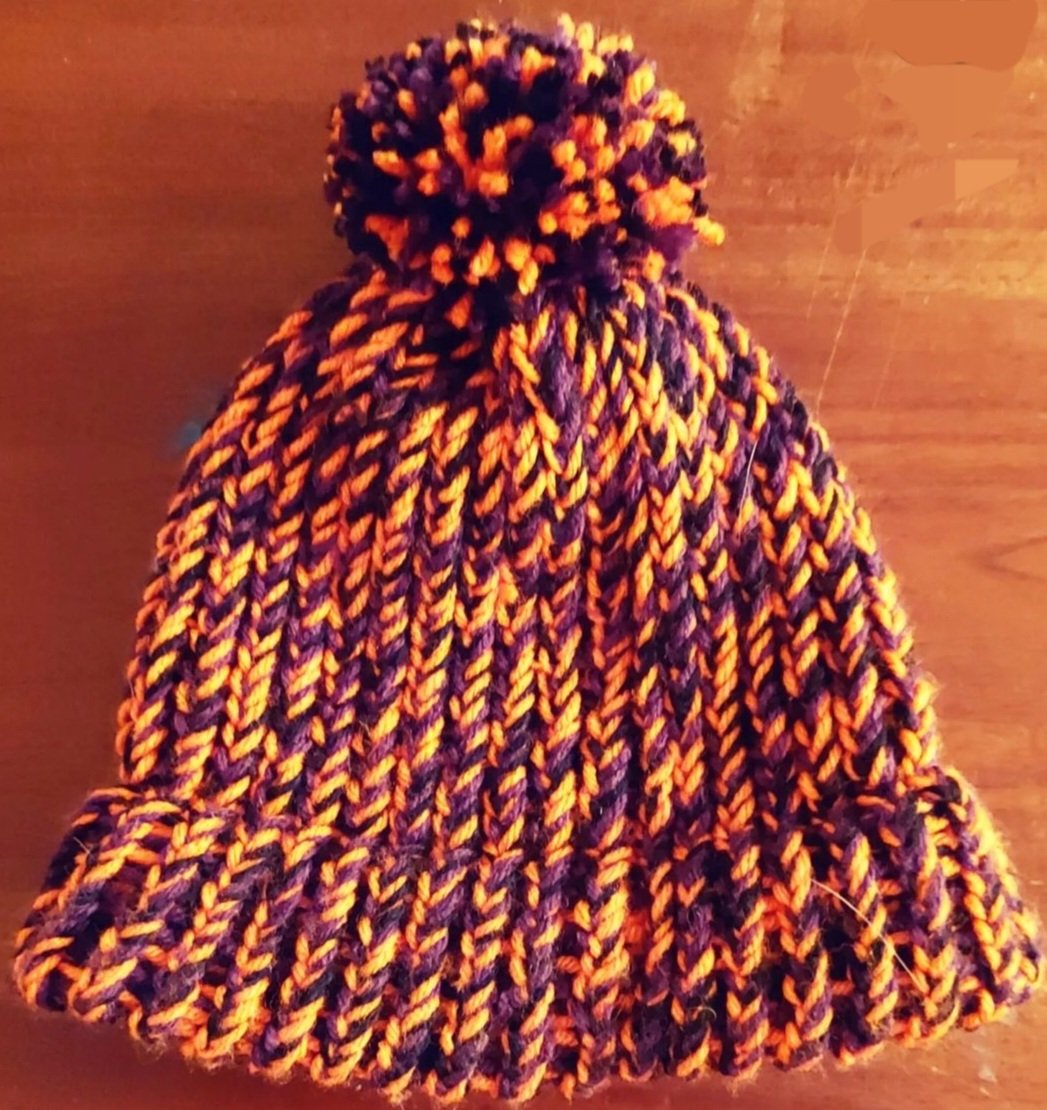 hatswithpurpose's tweet photo. Sorry I haven't posted in a while! I came down with a bad flu! 
Halloween is coming! I'm so excited!
Here Is a Halloween inspired hat! 
#Halloween #cute #winterhat #spooky #spoopy #pompom https://t.co/EL7GwdojSf