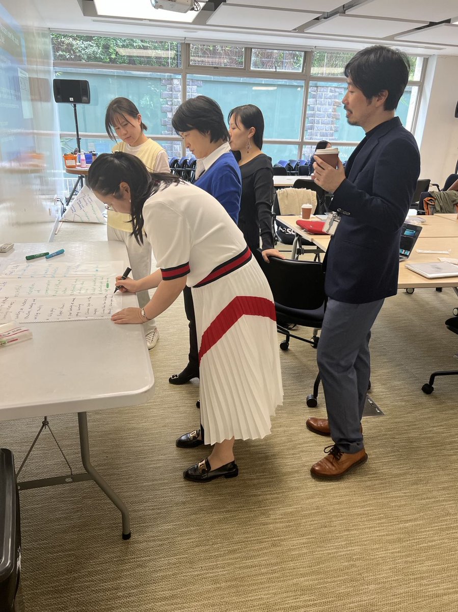 doctorvalerio's tweet photo. Engaging members of the Mandarin team in the beginnings of the Mandarin curriculum review cycle. Passion, thoughtfulness, and best practice …all part of the conversation. #goDragons @SCISChina @VLehane https://t.co/x0LnTxsmHv