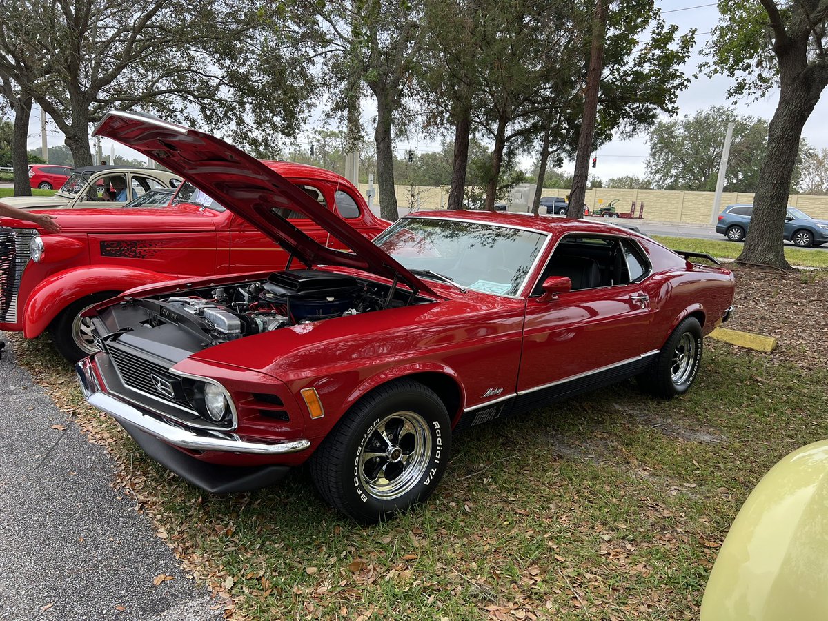 RichardREpps's tweet photo. Beautiful day to ride with the windows rolled down and to hang out at a car show for a great cause. All proceeds benefit St. Jude Children’s Research Hospital. https://t.co/Gz91QQQOmc