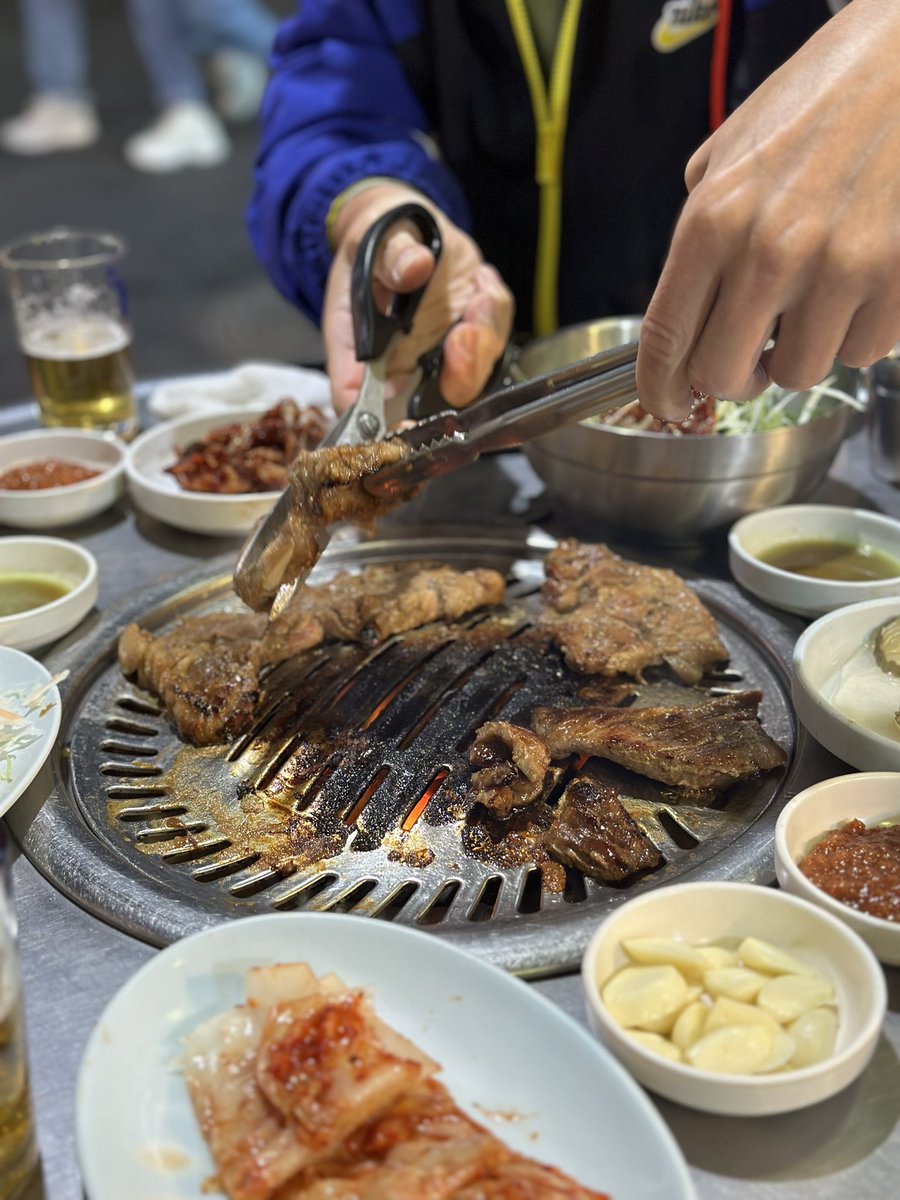 _sueeeeeeeee's tweet photo. So much good food here in Seoul 🤤 https://t.co/8FY2j8DyI5