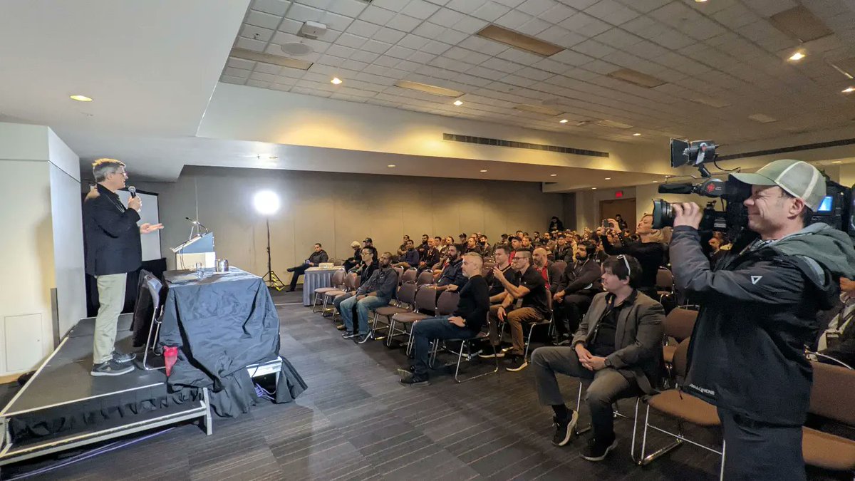 hackfest_ca's tweet photo. Durant le mot d'ouverture de Monsieur Caire, Ministre de la Cybersécurité et du Numérique du Gouvernement du Québec
@GouvQc
#HF14 #HF2022 #cybersecurity #infosec #hacking https://t.co/NQ2Eus6no9