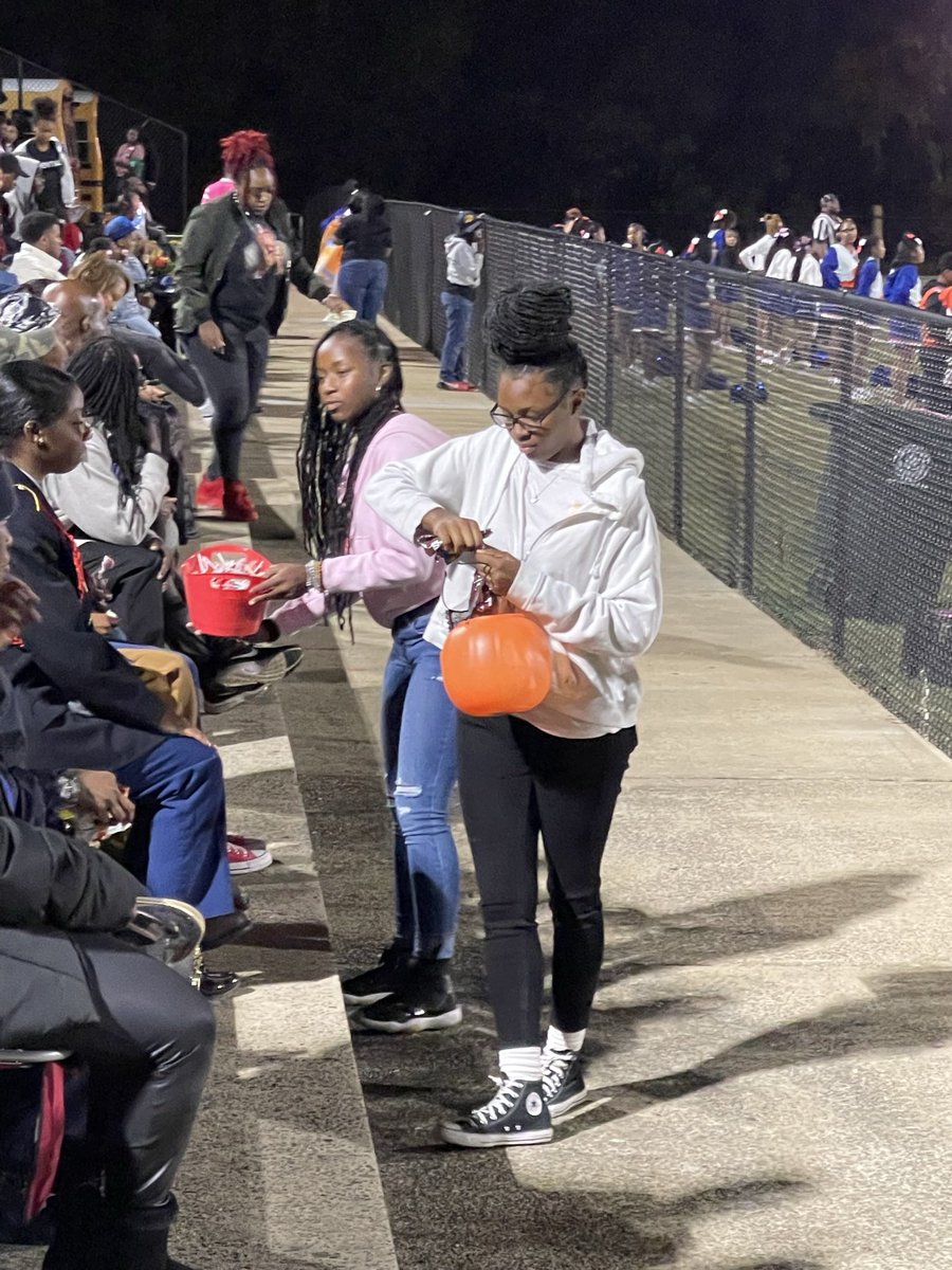 CsHouseFBLA's tweet photo. Lighting Up Senior Night at the Football Game with The Lady Chargers. Thank You Coach T for the invitation. We love collaborating with The Lady Chargers! 🥰 https://t.co/cPtTK0NYkO
