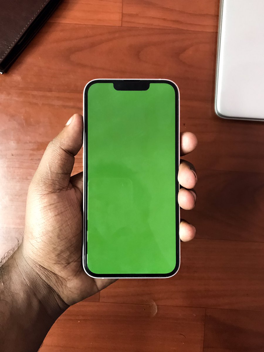 AkshayAnuOnline's tweet image. iPhone 13 Display Quality Issue.
When I tried to update to iOS 16.1 on 25th October 2022 and the screen turned completely green. Service Centre quoted 31K for replacing the display.
@AppleSupport @MKBHD @geekyranjit @callmeshazzam @tim_cook @praaatiiik @ishanagarwal24 @C4ETech