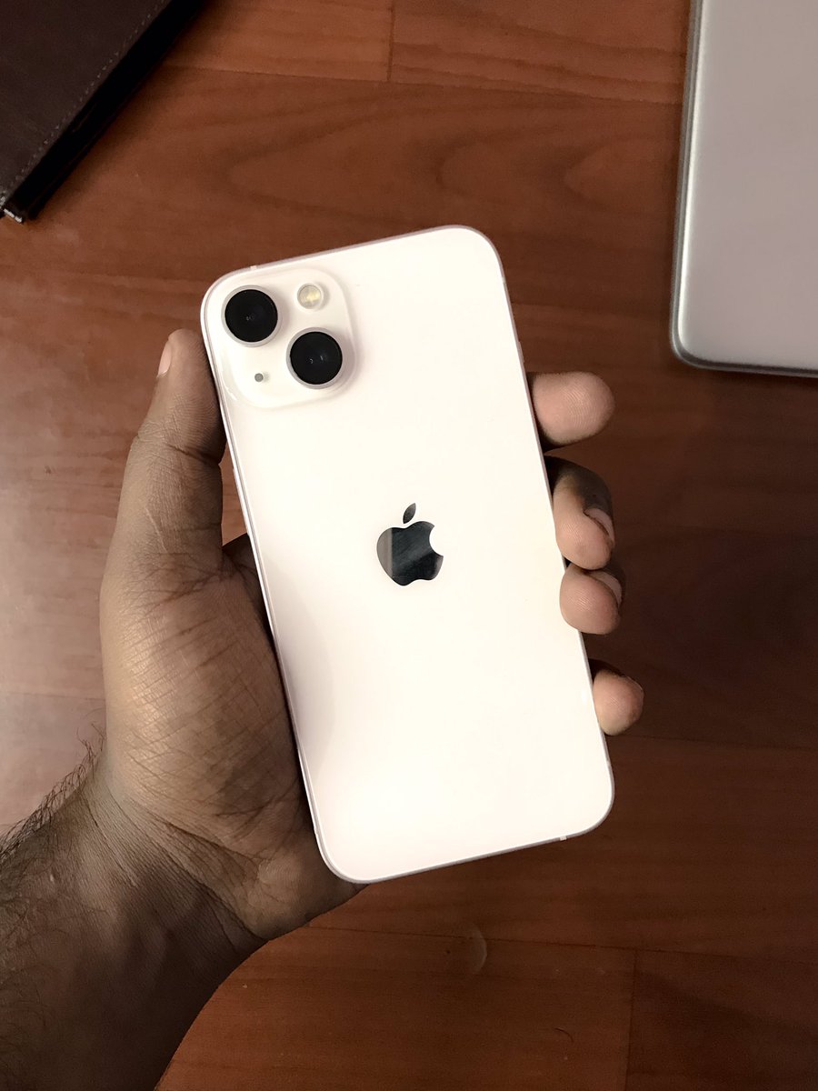 AkshayAnuOnline's tweet image. iPhone 13 Display Quality Issue.
When I tried to update to iOS 16.1 on 25th October 2022 and the screen turned completely green. Service Centre quoted 31K for replacing the display.
@AppleSupport @MKBHD @geekyranjit @callmeshazzam @tim_cook @praaatiiik @ishanagarwal24 @C4ETech