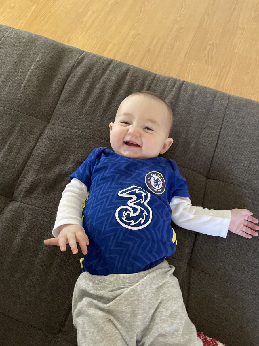 TheKaulHoop's tweet photo. Ready for a @ChelseaFC victory! Thanks for the kit hook-up Uncle Clint. @ClintOfficial #MyPLMorning @NBCSportsSoccer @ChelseaFCinUSA https://t.co/Wsub6EcmWE