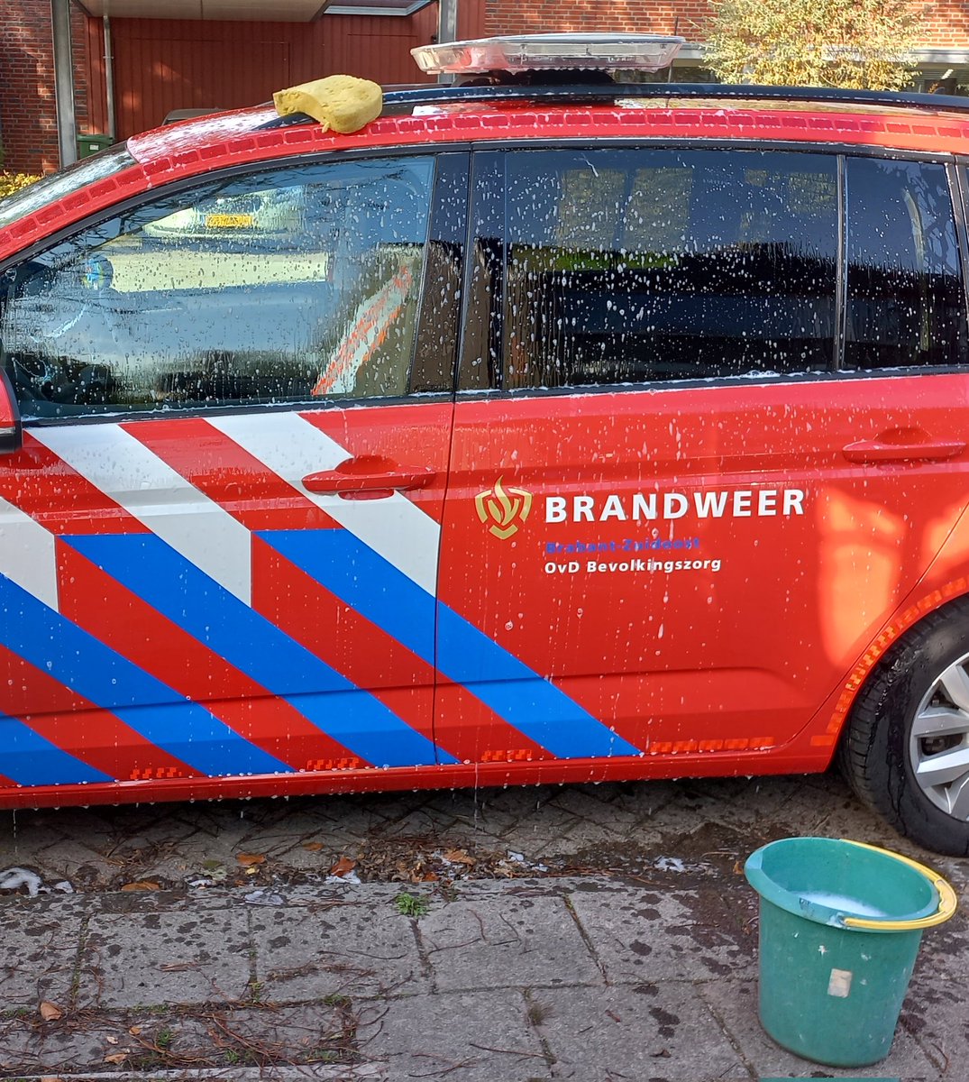 eerselmol's tweet photo. Ook #Bevolkingszorg ,zal morgen 'shinen' op de open dag in Eersel. #vrbzo https://t.co/hUF18D3jwN https://t.co/2x7PXtkmpR