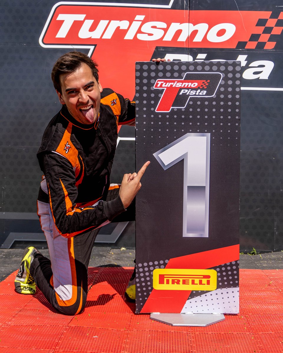 TurismoPista's tweet photo. 🆙 Emiliano Juez se quedó con la POLE definitiva del gran premio “RUS” en la C1.

#TurismoPista
#TPenConcepcion https://t.co/Wz3gCp8c4D