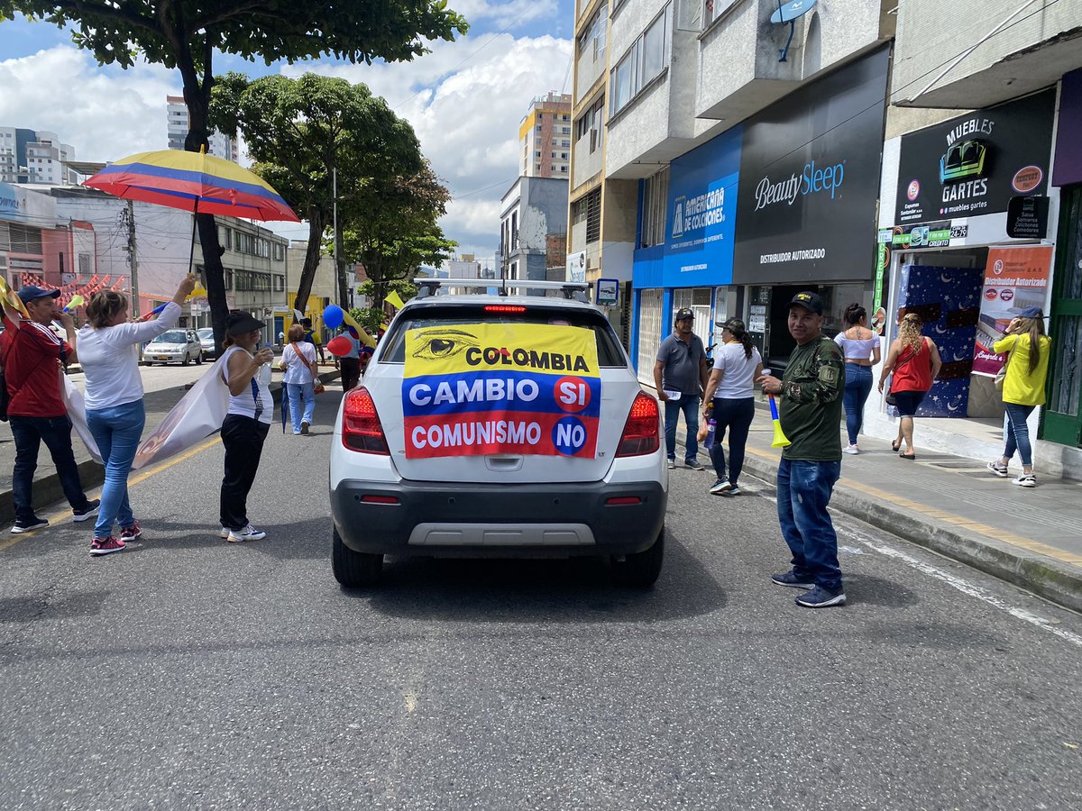 mapigaviria's tweet photo. #BucaramangaMarcha #GranMarchaNacional #22Oct22 #29o #TodosJuntos #todossomoscolombia #TodosALasCalles29Oct https://t.co/wrHnQzPl0d