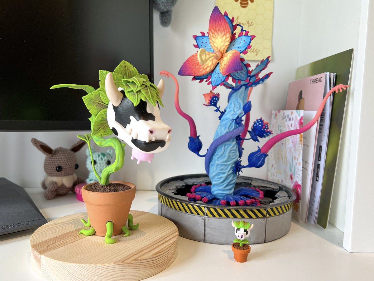 CottoneeSocks's tweet photo. Cowplants for scale 🪴👀 https://t.co/KUOmzQH9qK