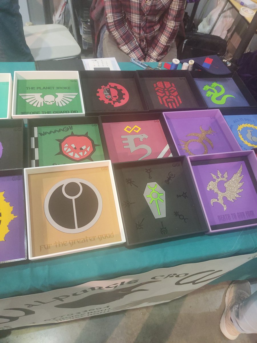 Flipad con <a href="/walpurgiscrow/">Ellindyl Jordan</a> 

Haced el favor de hacerles gasto, porque es una flipadabel curro que han hecho