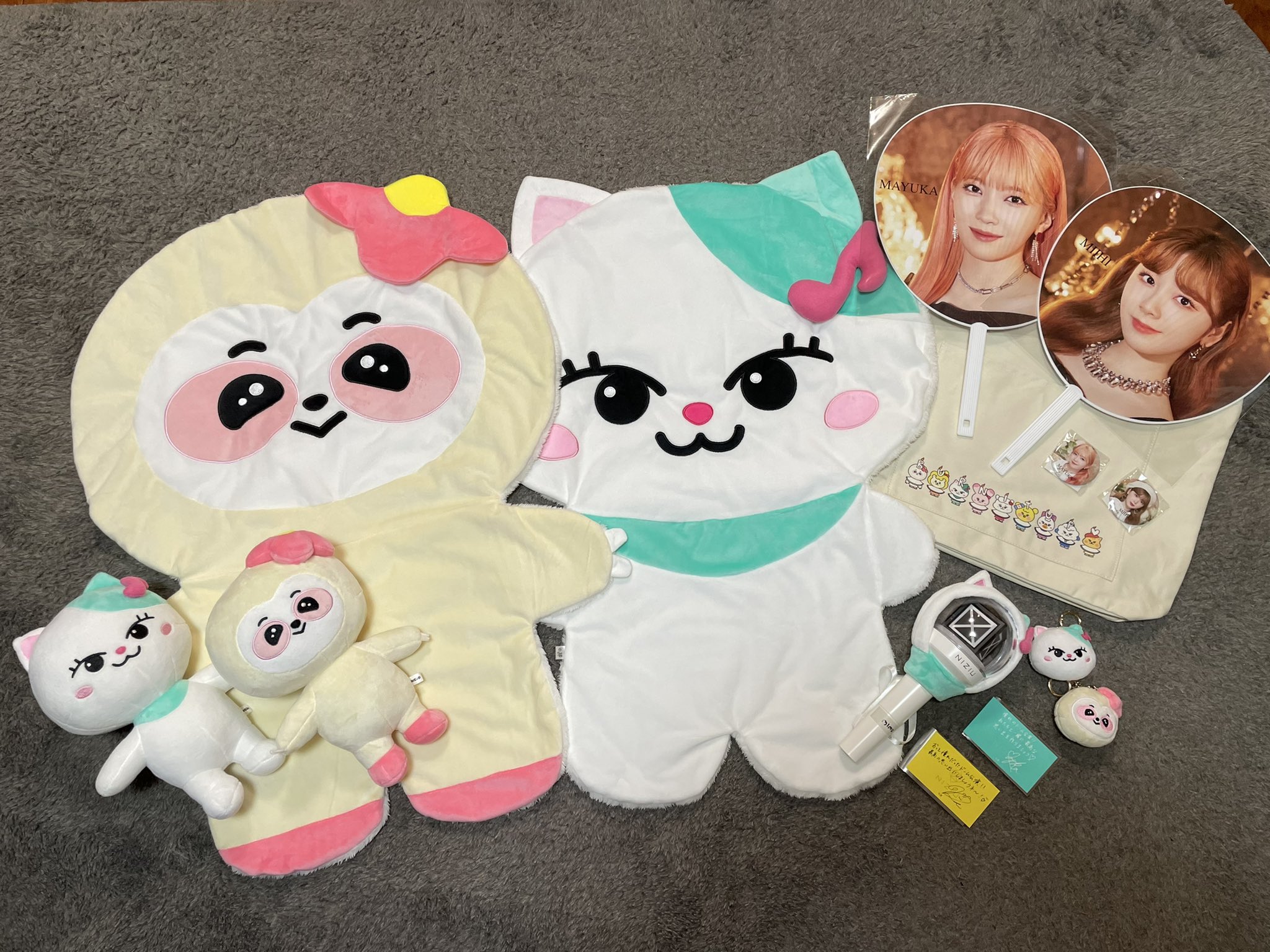 3つセットNiziU NIZOO うちわケース Lucat マユカ