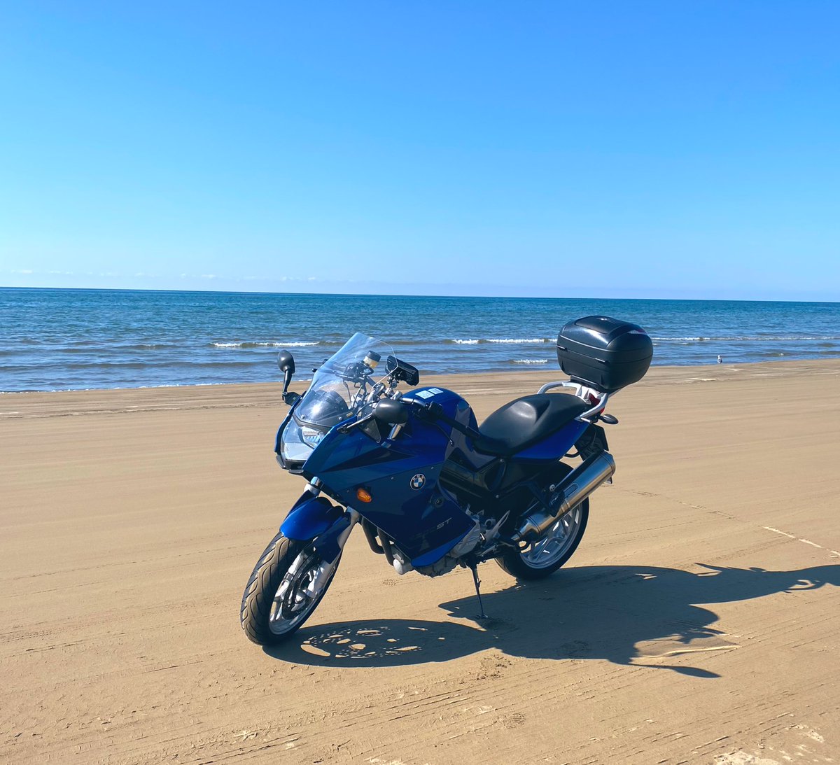 f800T's tweet photo. #今乗ってるバイクに何年乗ってる
12年目。
ちょうど良いバイクです。
#f800st https://t.co/Ev66XuIyX6