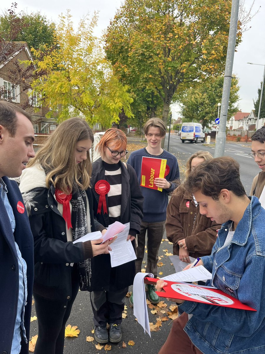 SussexYL's tweet photo. BH Young Labour joined @Wish4Labour and @peterkyle today to launch Wish‘s by-election campaign in support of @BellaSankey - it was great to see so many young people getting involved. 

#labourdoorstep 🌹 https://t.co/hI90fPHSIH