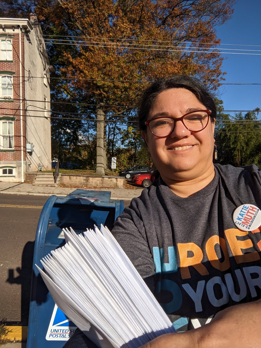 LS_Science_Mom's tweet photo. It's a good day.  Dropped off my ballot for the PA election and got my @votefwd letters in the mail for #TheBigSend! https://t.co/qUbzKSShj8