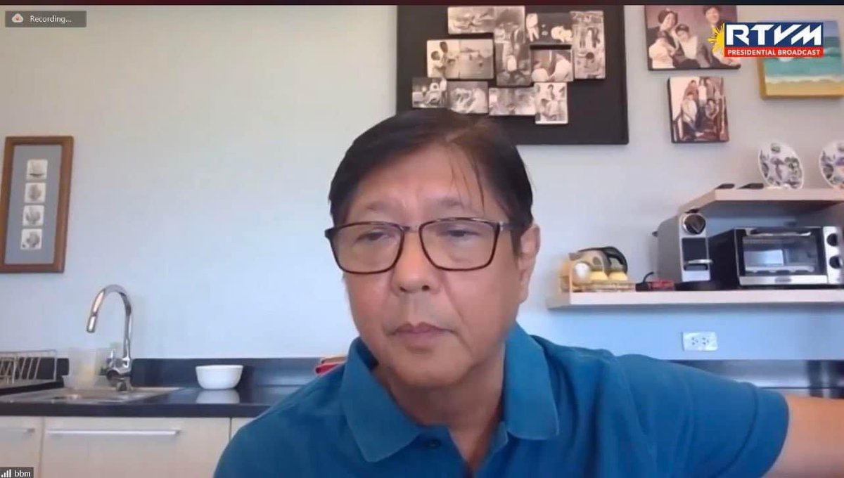 GerryCacanindin's tweet photo. Yung nag-remote briefing sa NDRRMC pero mukhang nasa kusina. Ano yan ser, naistorbo ba merienda cena mo? Pasensiya na eh mukhang buong Pilipinas binagyo na. Sorry sa istorbo ha? https://t.co/exl9s3IhtR
