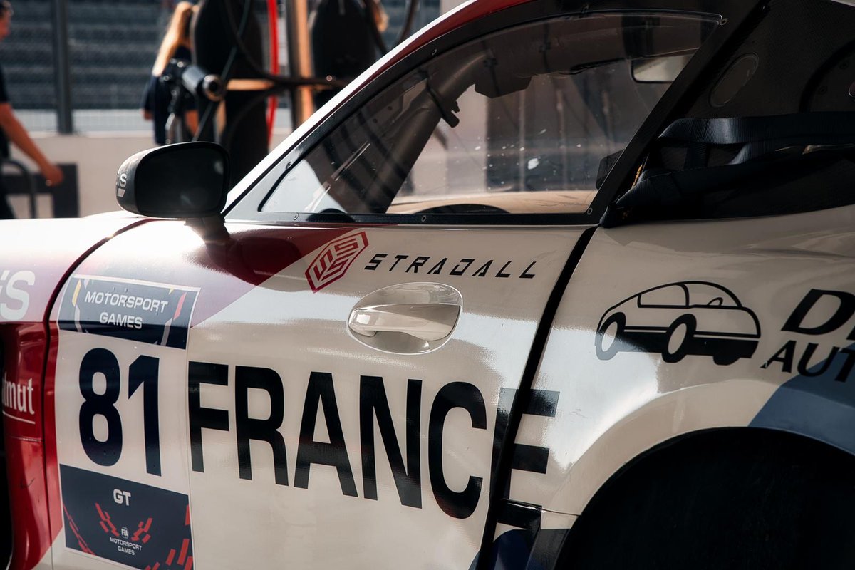 We are thrilled to officially introduce Stradall! 🔥

#Stradall will be the world's first automotive card #game, with a platform for #gaming and #trading. 🚗