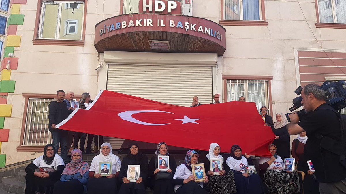 suleymansoylu's tweet photo. Bir başka devrim…
Diyarbakır Anneleri

Sizin de bayramınız kutlu olsun 🇹🇷

📍Diyarbakır
#29EkimCumhuriyetBayramı https://t.co/XkrMjV2tne