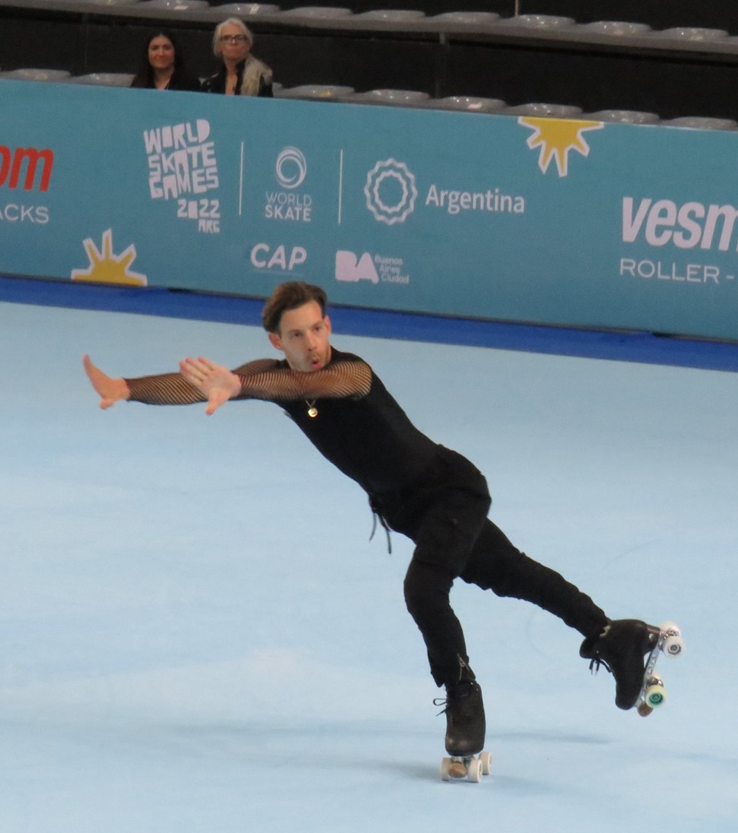 instintoamateur's tweet photo. #PatínArtístico #WSG2022 #CABA
En #StyleDance Senior Juan Francisco Sánchez finalizó en el 5to puesto #Mundial
"JuanFra" conversó con @angelwtalavera_ en los @wsgargentina https://t.co/YUHetUQe26