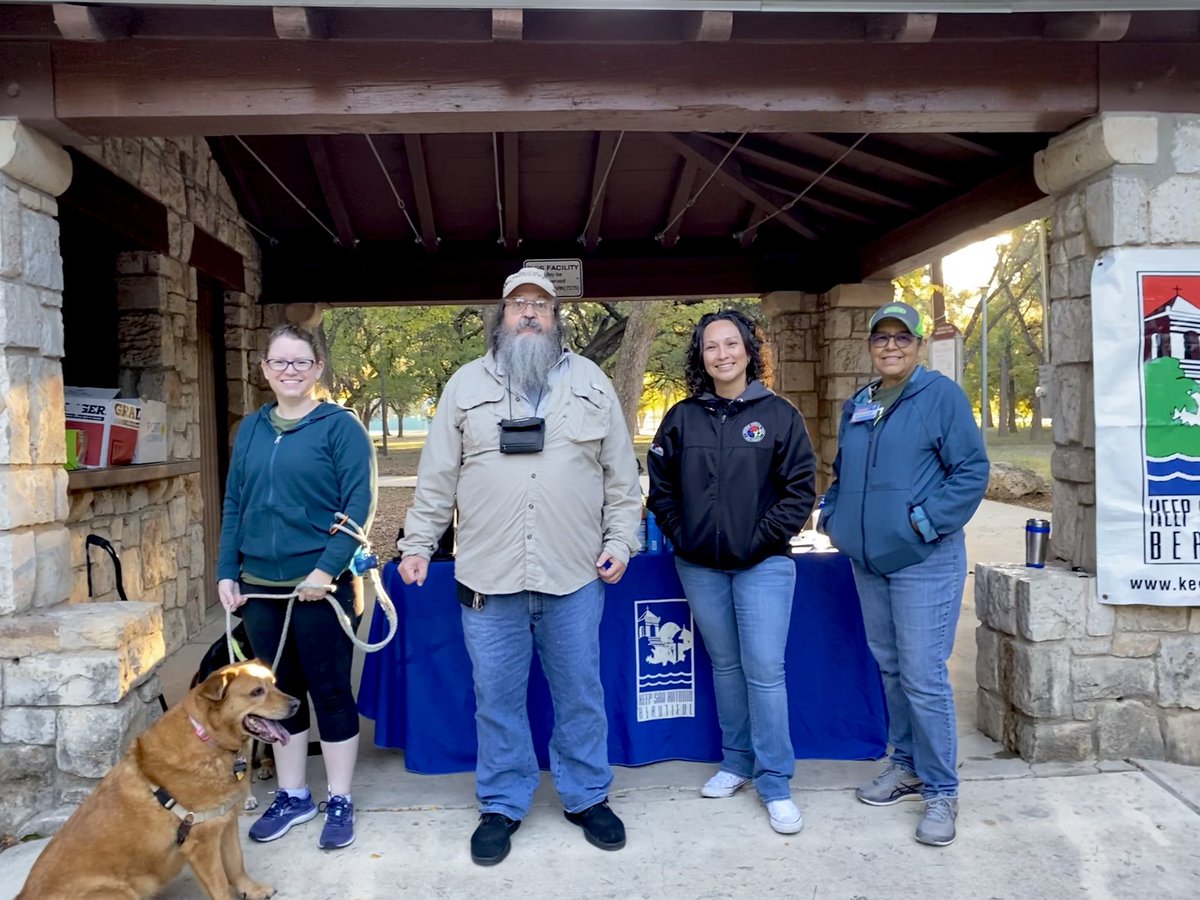 KSABeautiful's tweet image. Beautiful fall crisp morning for our annual @KeepTxBeautiful Fall Sweep clean up at Olmos Basin Park along the banks of the Olmos Creek. Olmos Basin Park often collects trash and debris during heavy rains. #keepSAbeautiful #beautifytx #FallSweep #DontmesswithTexas