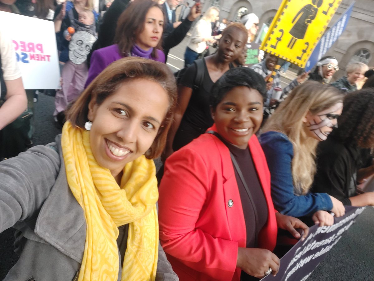 Joined thousands of parents in central London this morning at #MarchOfTheMummies to demand more affordable childcare and better rights for working parents. It makes sense for our children, for parents and for our economy. @PregnantScrewed