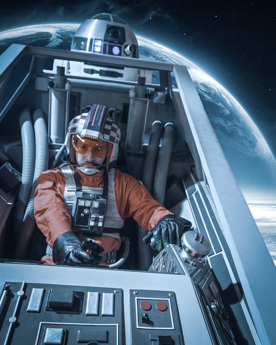 kurisuuu48's tweet photo. "Red Moon 12, starting my attack run!"
#StarWars #Cosplay #Costume #Yavin #Rebel #RogueOne #BlueSquadron #R1 #Empire #Pilot #RLSC #RebelLegion #GermanBaseYavin #photography #rebelalliance #xwing #xwingpilot #deathstar #scarif #RedSquadron #RedMoonSquadron #GBY #ANH #ANewHope https://t.co/VUpU6ZzcFX