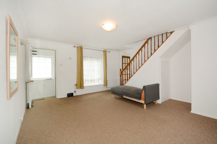 LivingLondonEA's tweet photo. New Sales #PropertyAlert;
#ChainFree Three Bed Freehold Semi-Detached House
Globe Pond Road, #SE16
£700,000
- Large garden
- Off street parking
- Popular residential location
https://t.co/xkr7TIvyjL
#rotherhithe #salesproperty #propertyforsale #houseforsale https://t.co/gTR9UBC9J4