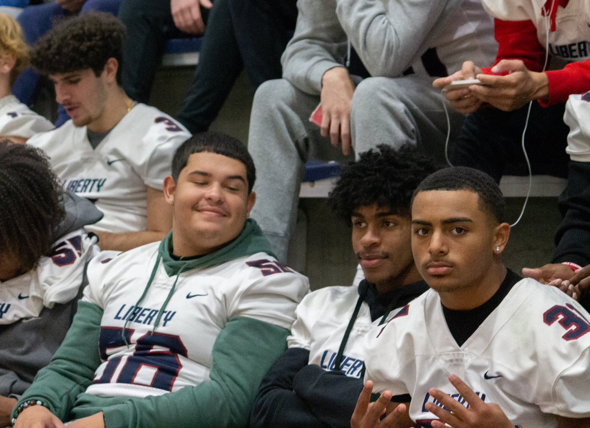 lhslibertylife's tweet photo. Hey Hurricanes! Today is the big day, and by big day, we mean the Liberty/Freedom football game! The game starts at 1 PM, but there will be festivities leading up to the game. So get excited, wear your best red-out gear, and come support our Liberty family! https://t.co/Qcvo2EYsuY