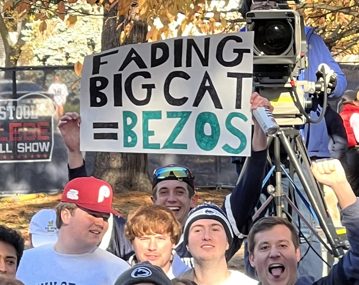 BarstoolBigCat's tweet photo. INSULT SIGN NOT NICE https://t.co/ZT8cCPfGLv