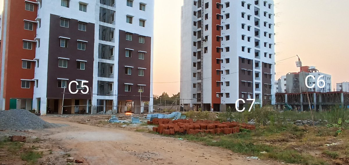tslspcustasso's tweet photo. A few more latest photos. Work in progress but a bit slow. We need to expedite things to deliver flats with all amenities. 
#WhenSpringCityDeliver
#TslSpringCity
#Bhubaneswar 
@CredaiOdisha @bpradhanodisha @FightForRERAInd https://t.co/EzwR09mY4x