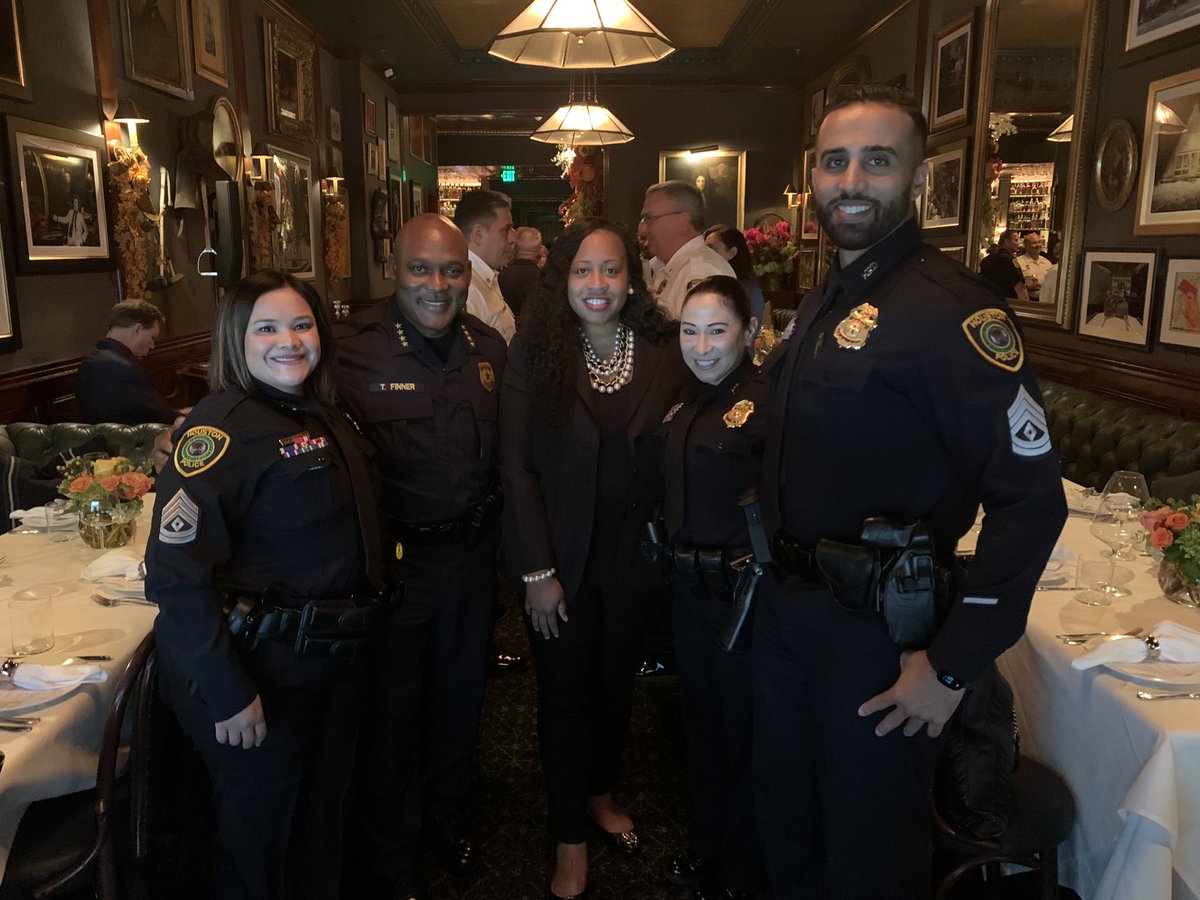 Thank you to Ben Berg and the @BergHospitality staff for hosting members of our executive staff and officers, @HoustonFire, and @hcpct1 for a first responder appreciation lunch yesterday.