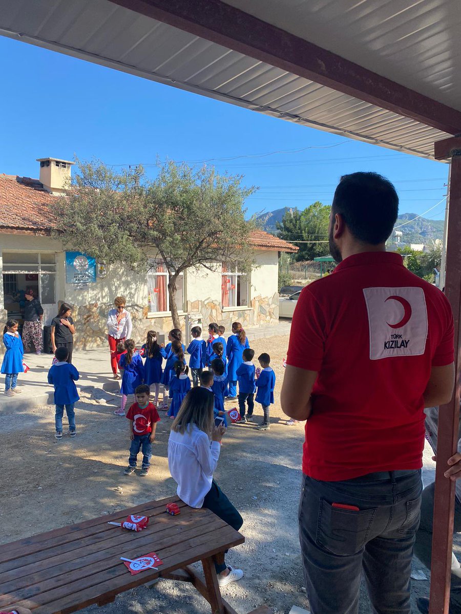 KepezKIZILAY's tweet photo. Türk Kızılayı Kepez Şubesi Ve Akdeniz Üniversitesi Kızılay Topluluğu olarak Serik Zırlankaya ilköğretim okulunun kütüphanesini yaptık. Sponsor firmamız Denta Fly a desteklerinden dolayı teşekkür ederiz.  @drkerem @avesraozkoc @mustafabaser_tr https://t.co/r1BsvVtXC1
