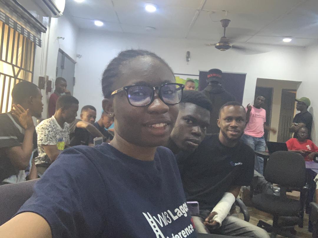 PiusVicentia's tweet photo. It's all fun with @Divine_Vessel and other team members learning more about @Filecoin.
Do you know what differentiates #IPFS from #Filecoin?
@EthereumNigeria #decentralizedcloudstorage
@Web3Bridge https://t.co/kIiLRzG6IW