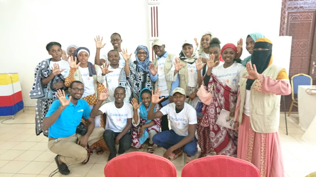 genre_anjouan's tweet photo. La directrice régionale de la promotion du genre à Anjouan, Sittina'Echat Salim a naturellement participé ce matin au lancement de la plateforme des jeunes #SHWABAHA. Un outil de formation et de sensibilisation contre les VBG aux Comores.
@UnfpaComores
@UNICEFComores https://t.co/Rkw5d2seVf