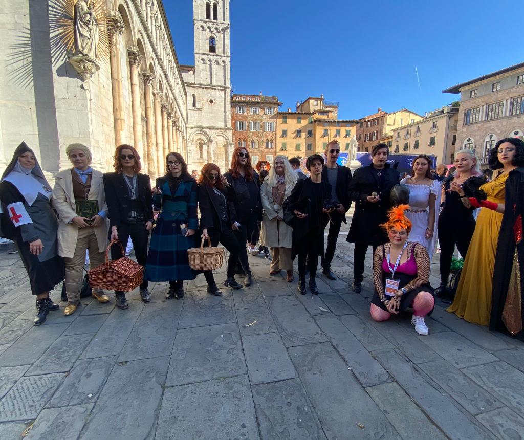 The universes have crashed! <a href="/LuccaCandG/">Lucca Comics & Games</a> <a href="/neilhimself/">Neil Gaiman</a> 
#GoodOmens #Sandman #Sandmanoverture #LuccaCG22