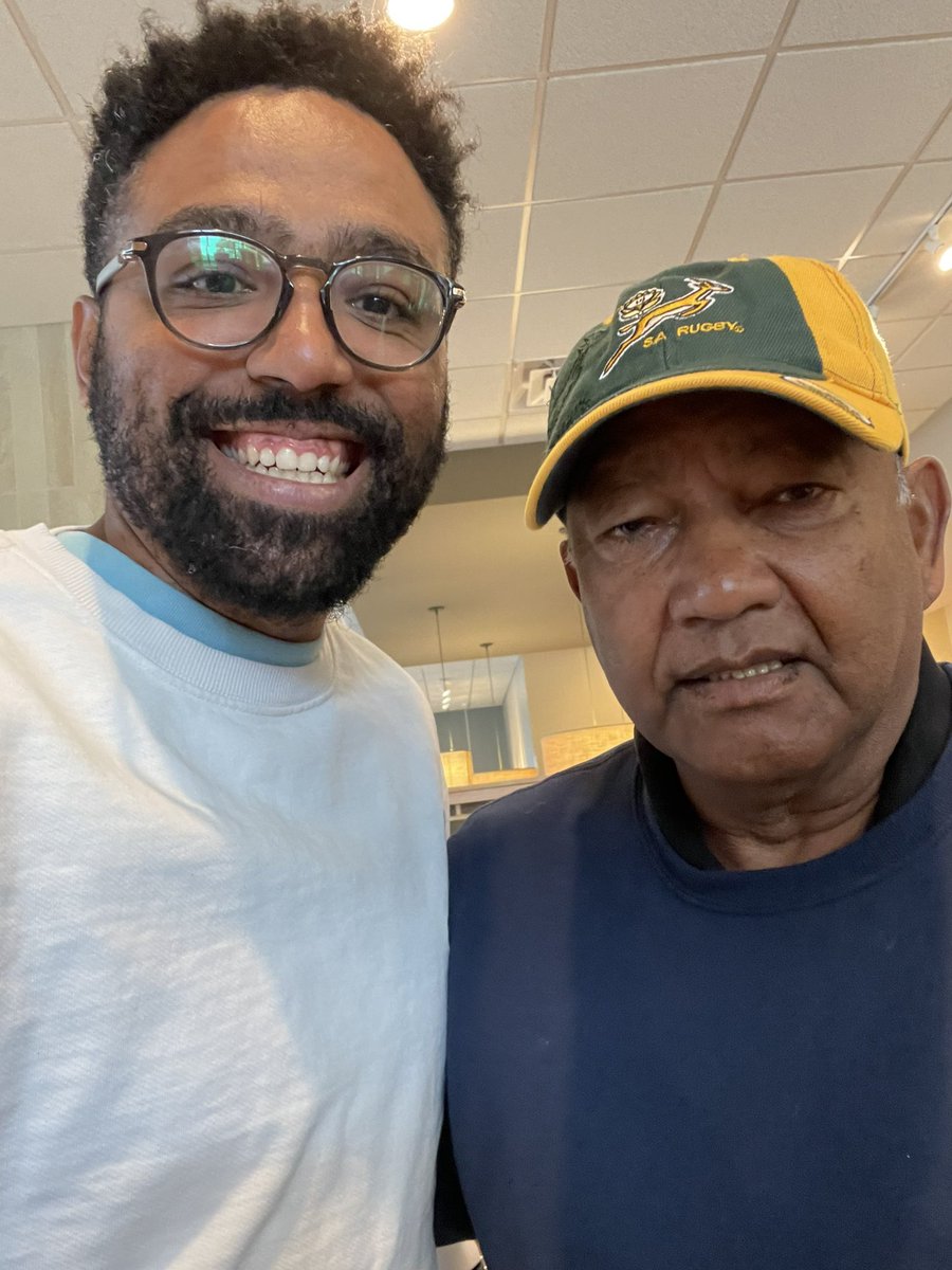 Cricket has made me travel the world and play against the best , but most importantly to meet legends of the game. Alvin Kallicharran , still wearing his springbok cap showing support for the years he spent playing in 🇿🇦. Man was in the mix during “fire in Babylon” .
