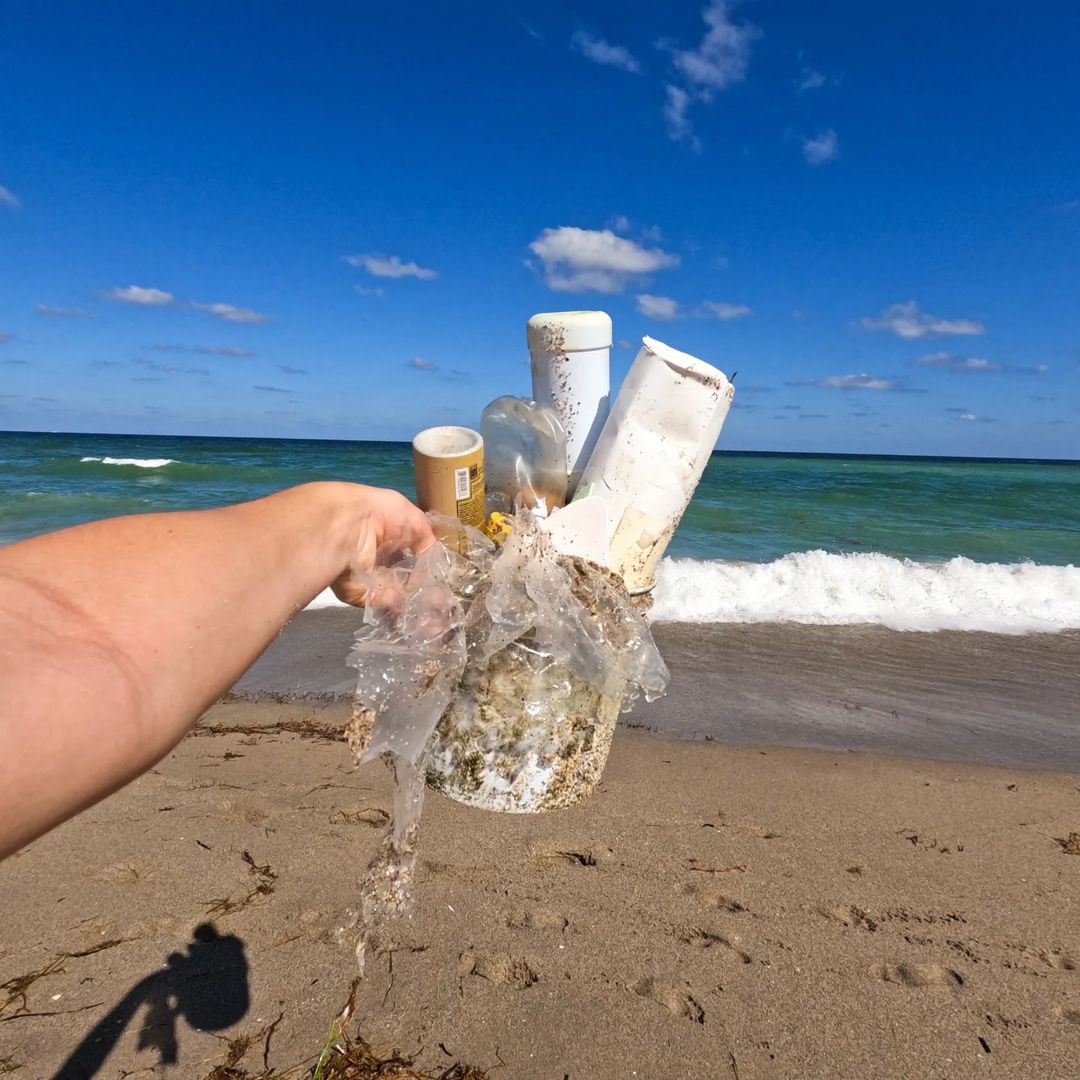 FLStateParksFdn's tweet photo. A little clean up goes a long way. We love to see visitors and volunteers do their part in cleaning up litter and taking care of the trails and beaches.
IG: @_alex.raye
At John D. MacArthur Beach State Park
#FloridaStateParks #FloridaStateParksFoundation #BeachTrash #Recycle https://t.co/maJswDMCTe