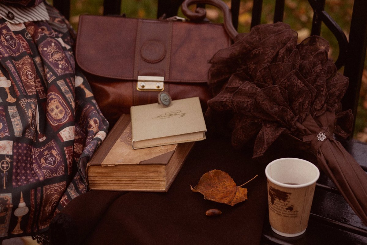 chan_liru's tweet photo. Details~
OP - #DearCeline - "Magic Book".
Vest by @akane_midnight.
Photos by Mariya Krivcova.๐ฐ
#DearCelineMagicBook #eglcommunity #classiclolita #lolitafashion https://t.co/oYNDyCctIq