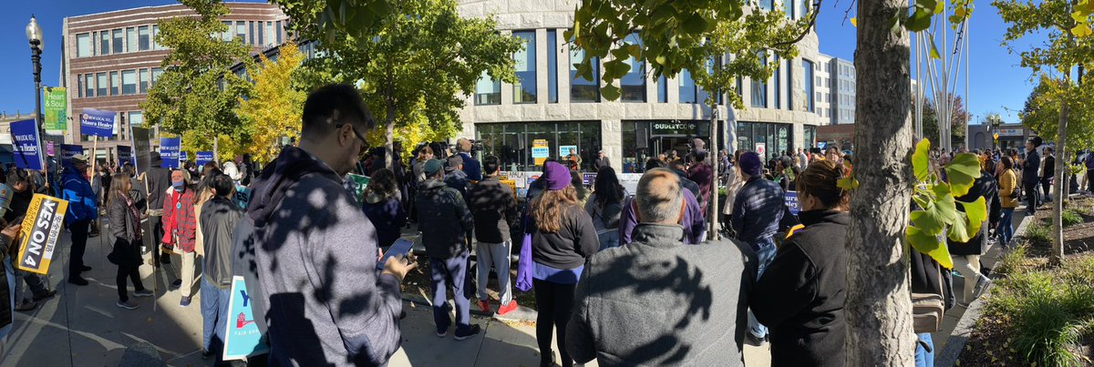 IAM264Boston's tweet image. For equality, for justice, for your communities. 
VOTE YES on #Question1 Support proper funding for education and transportation. 

VOTE YES on #Question4 for equality and safety on the roads.