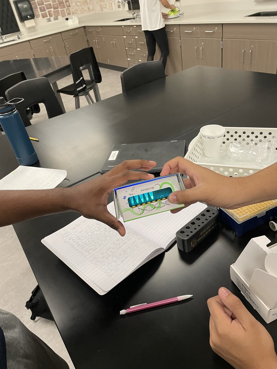 Students’ pGal enzyme lab <a href="/miniPCR/">miniPCR bio</a> research posters are on display! I💚this lab. Lets students do investigative work with cool fluorescence! If you never tried it just go for it, the excitement of the students is worth learning something new. <a href="/JhsWarriors/">Jordan High School</a> <a href="/katyisd/">Katy ISD</a> <a href="/SecScienceKISD/">Tina Hovance</a>