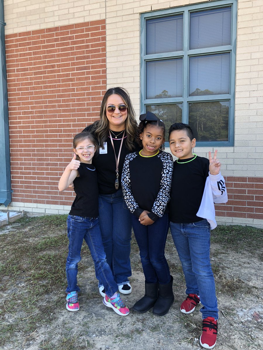 epple_d's tweet photo. Red Ribbon Week fun! https://t.co/P6ZATxb8WI