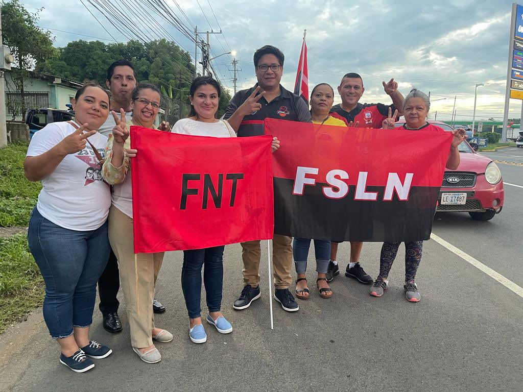 Participación en Diana, apoyando a nuestros candidatos municipales. ❤️🖤✌️
Por más trabajo para el pueblo 
Por más proyectos 
Vamos por más victorias ✌️
#LeonRevolucion 
#UVEDenisSilva 
#UnidosVencemosVenceremos
