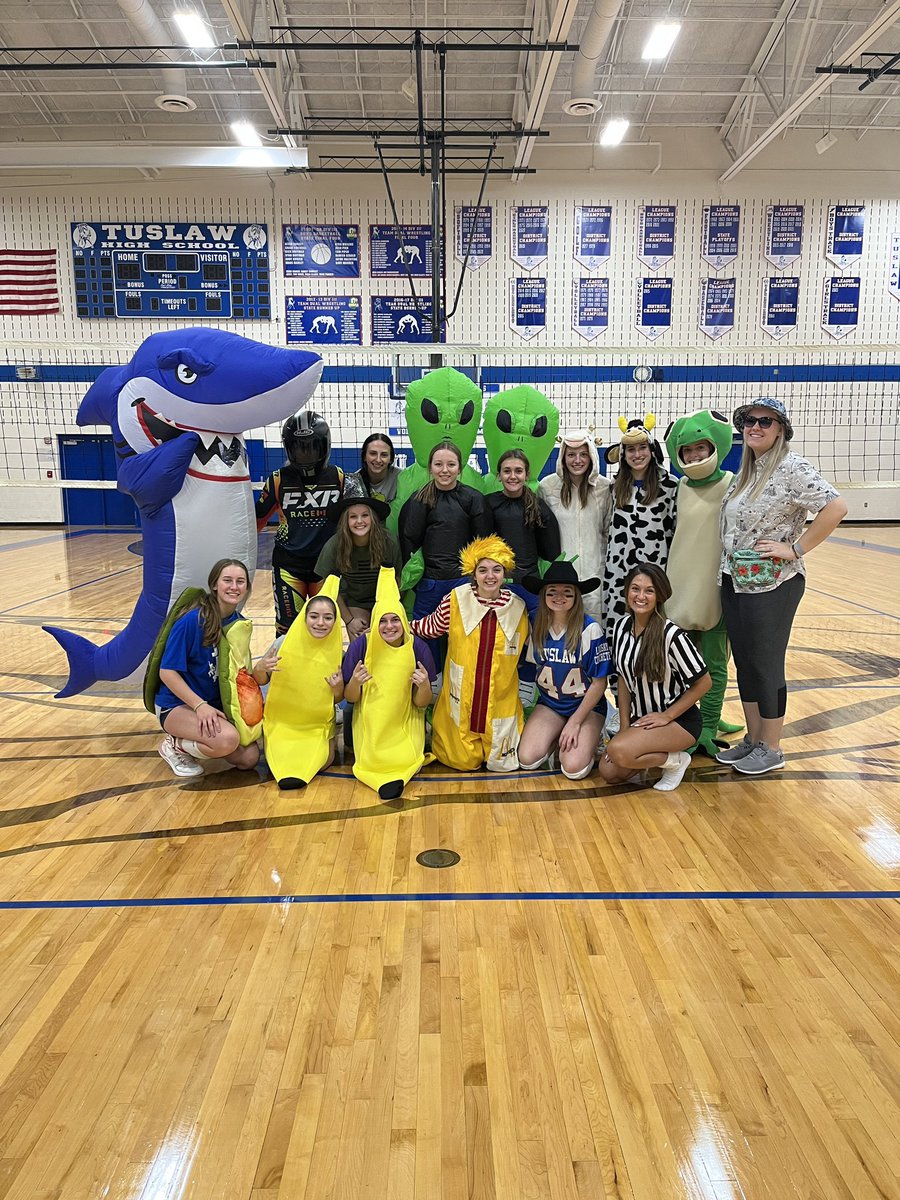 SHOW UP TO SMITHVILLE TONIGHT TO SUPPORT OUR GIRLS AS THEY FACE WAYNEDALE. THEME: HALLOWEEN🎃🎃🎃🎃🎃🎃 #goblue #districtfinals ohsaa.org/tickets (district 3 region 9)