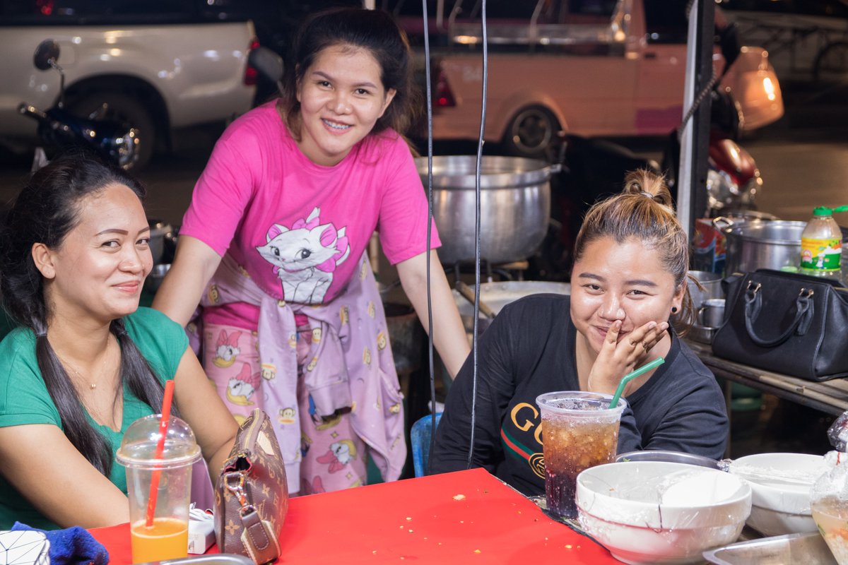 thailand-becausewecan.picfair.com/pics/016113624… Faces of the Night Street Market in Ayutthaya Thailand Southeast Asia Stockphoto, editorial & personal License Digital Download Professional Prints #ayutthaya #thailand #thailandnews #thai #Bangkokpost #streetphotography #people #streetlife #streetfood